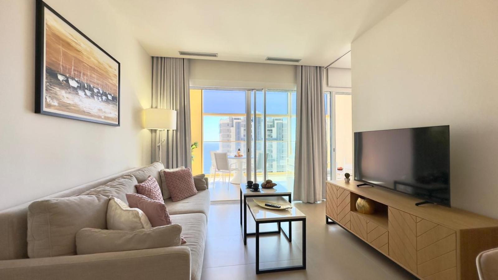 Intempo Residence By Leo Apartments Benidorm Exterior foto